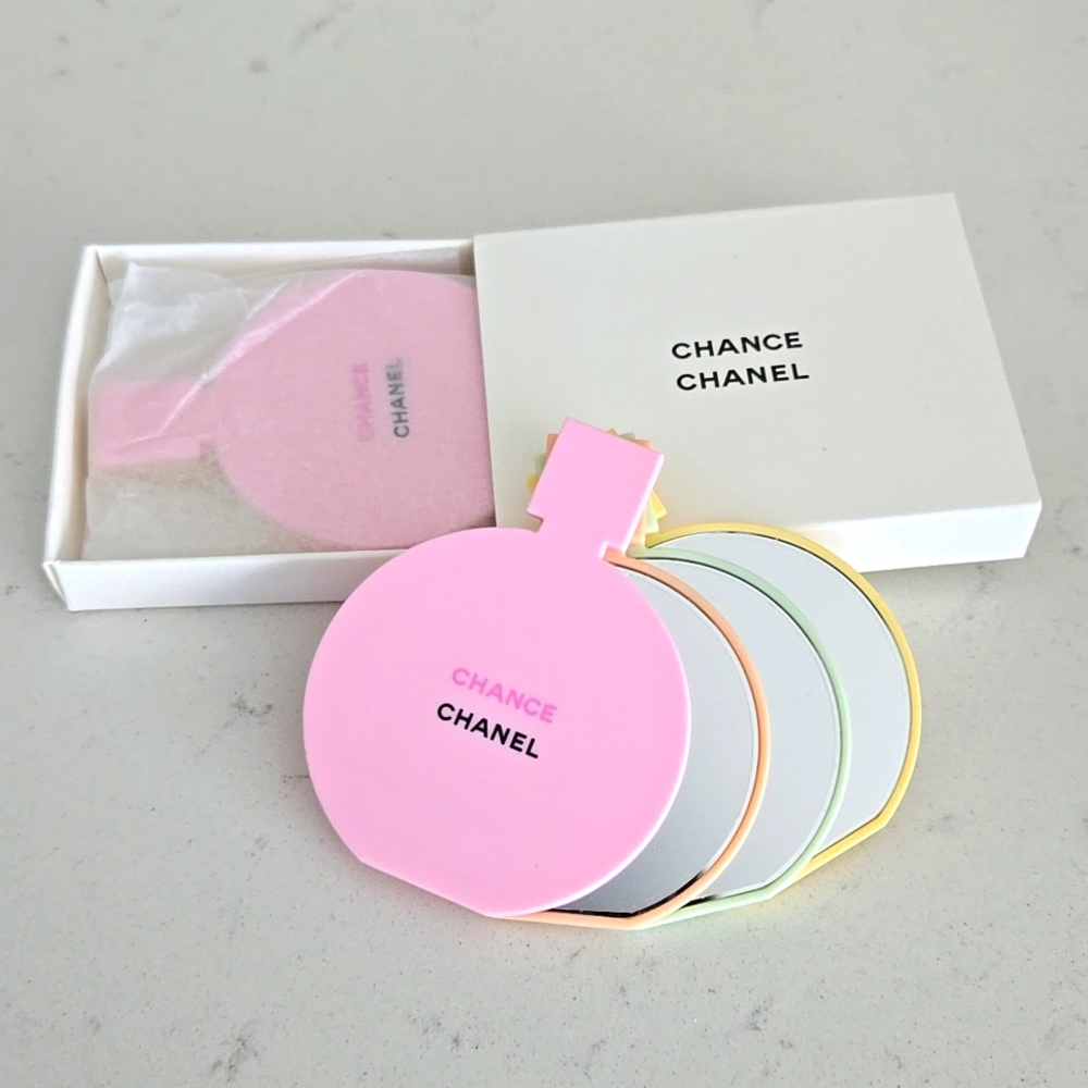 New in box never used CHANEL mirror Chance never used